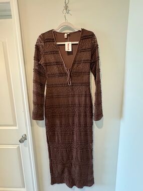 NWT Brown Textured V-Neck Long Sleeve Knit Lace Dress